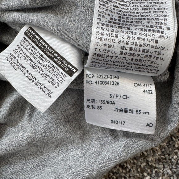 Levi's tshirt vintage women’s size small - Picture 4 of 7